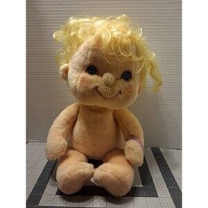 Vintage Kenner Hallmark Hugga Bunch Plush Doll Yellow hair